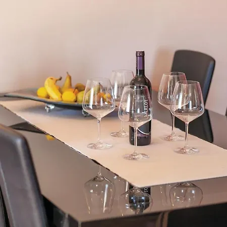 3 Bedroom In Kastel Gomilica Apartment